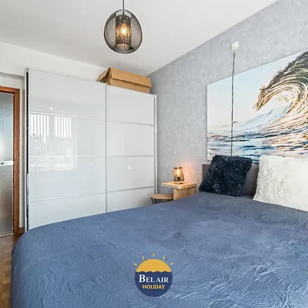 Modern 2-bedroom Near & Center T138 *