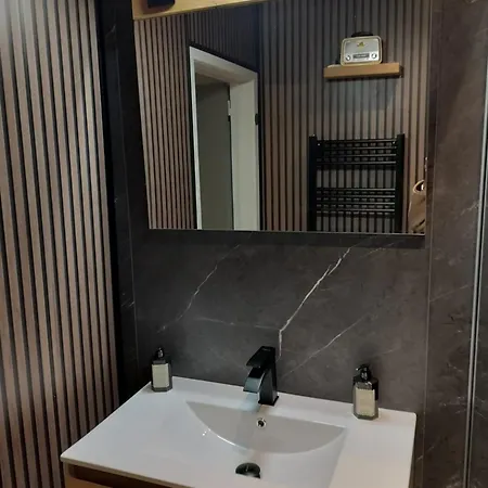 Modern 2-bedroom Near & Center T138 公寓 奥斯滕德