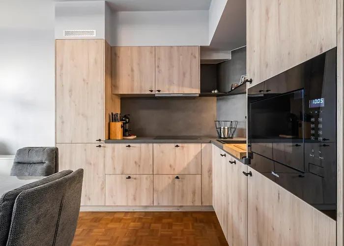 Apartamento Modern 2-bedroom Near & Center T138