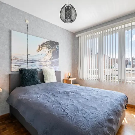 Διαμέρισμα Modern 2-bedroom Near & Center T138